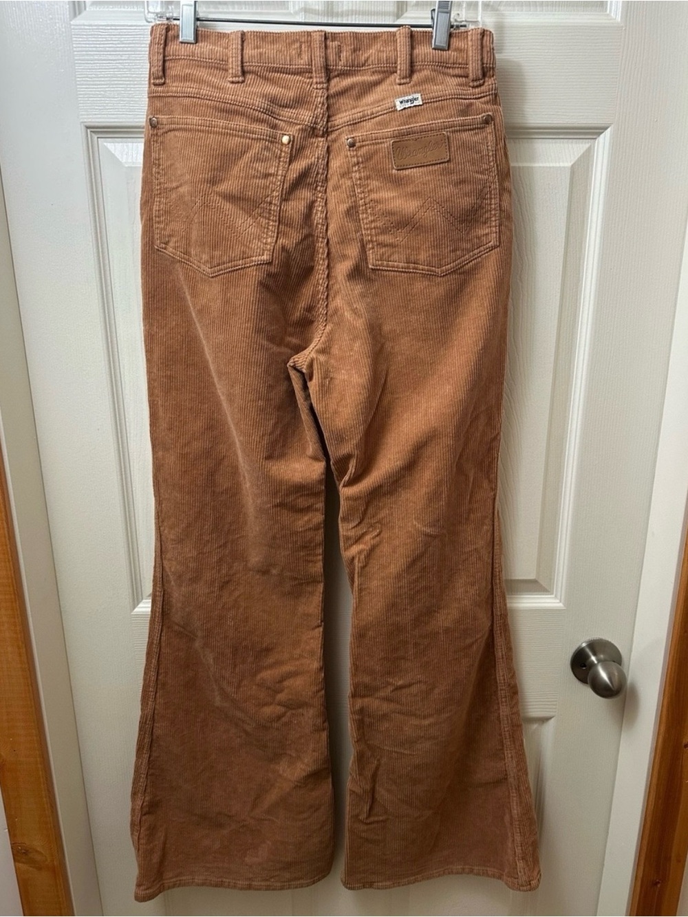 Wrangler Retro
Wrangler Womens Retro Five
Pocket High Rise Corduroy
Trouser 30/3